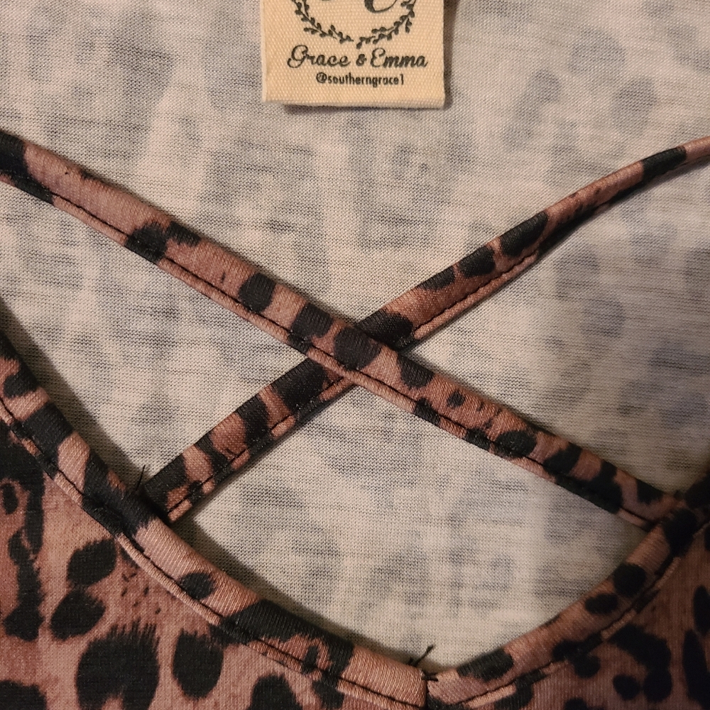 Leopard print top - Picture 2 of 3